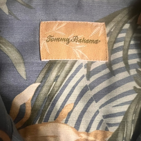 Tommy Bahama 100% Silk Men’s Large Blue Hawaiian Camo Shirt Orchid Palm Sz. L - Picture 2 of 12